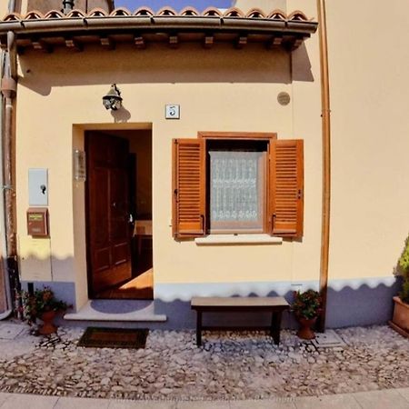 La Casetta Di Lola Norcia Exteriör bild